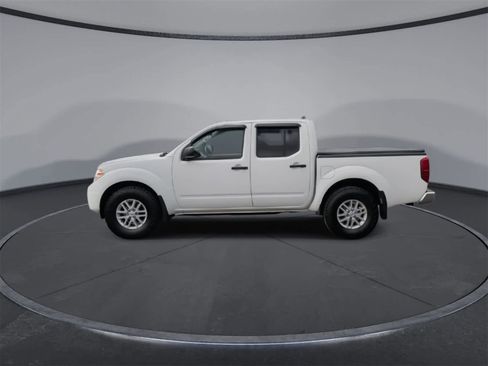 Used 2018 Nissan Frontier SV image 5