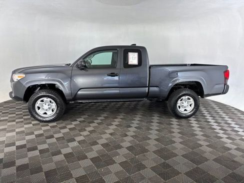 Used 2022 Toyota Tacoma SR RWD image 8