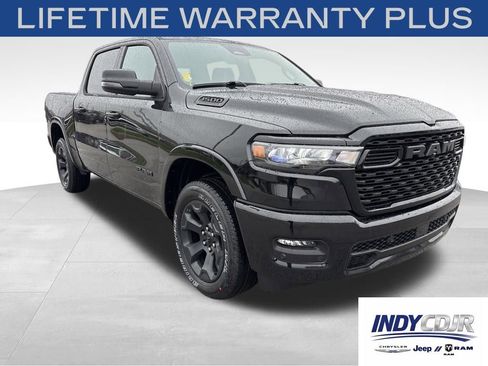 New 2026 RAM 1500 4x4 Crew Cab image 3