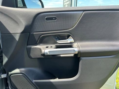 Certified 2022 Mercedes-Benz GLB 250 4MATIC image 26