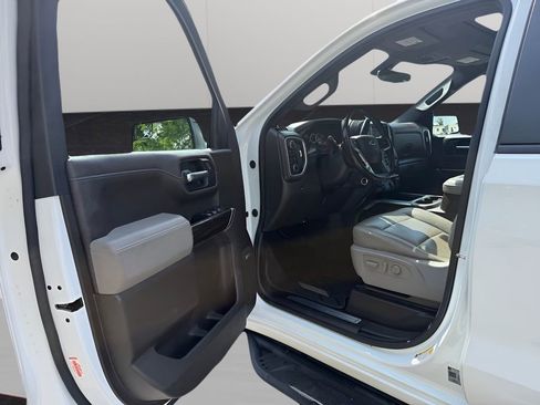Used 2019 Chevrolet Silverado 1500 LT Trail Boss AWD/4WD image 22