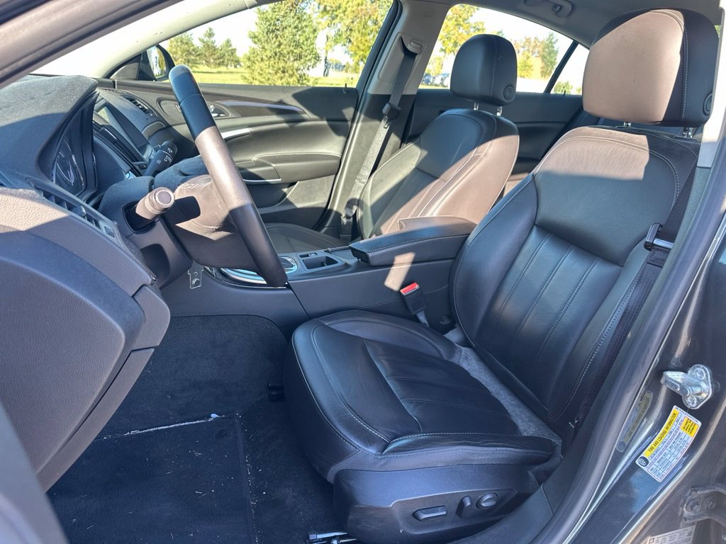 Used 2017 Buick Regal Sport Touring FWD image 14
