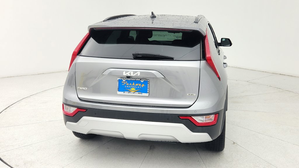Used 2024 Kia Niro EX w/ EX Cold Weather Package FWD image 6