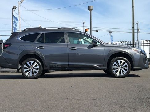 Used 2023 Subaru Outback Premium AWD/4WD image 2