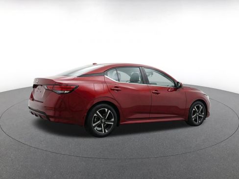 Used 2025 Nissan Sentra SV FWD image 9