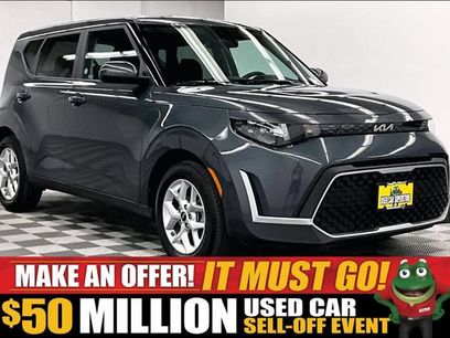 Used 2025 Kia Soul LX w/ LX Technology Package