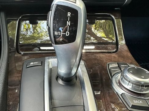 Used 2011 BMW 528i Sedan RWD image 29
