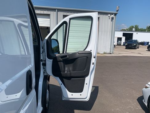 Used 2025 RAM ProMaster 3500 w/ Convenience Group FWD image 32