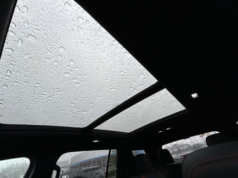 New 2026 Chevrolet Traverse RS image 10