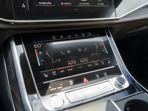 Used 2020 Audi Q8 Prestige w/ Prestige Package image 26