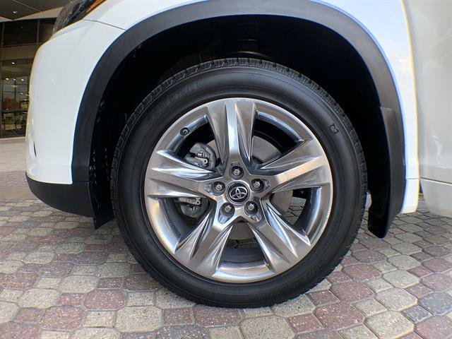 Used 2019 Toyota Highlander Limited AWD/4WD image 10
