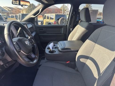 Used 2024 RAM 2500 Tradesman w/ Chrome Appearance Group image 21