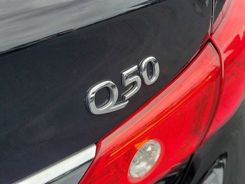 Used 2017 INFINITI Q50 3.0t Premium w/ Driver Assistance Package RWD image 8