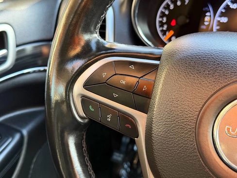 Used 2019 Jeep Grand Cherokee Limited w/ Luxury Group II image 24