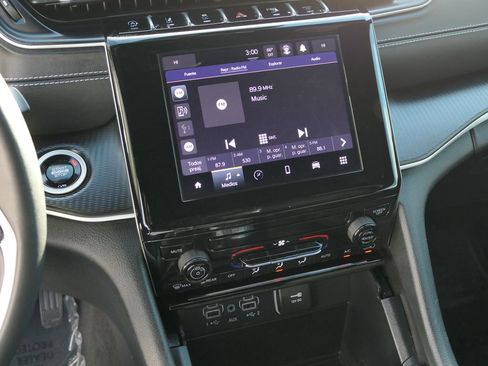 Used 2024 Jeep Grand Cherokee Laredo X image 16