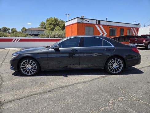 Used 2015 Mercedes-Benz S 550 Sedan image 2