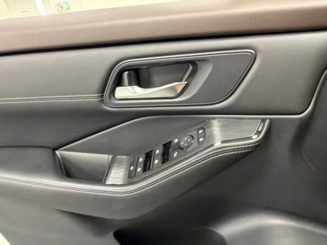 Used 2023 Nissan Rogue SV w/ SV Premium B Package AWD/4WD image 28