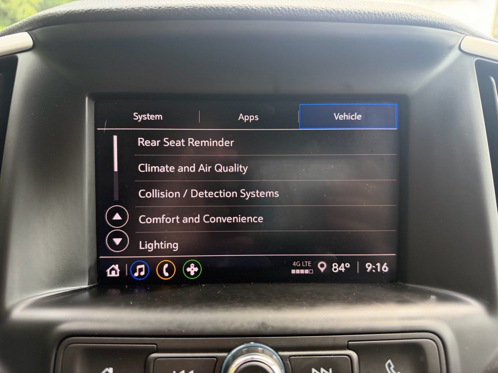 Used 2024 GMC Terrain SLE AWD/4WD image 44