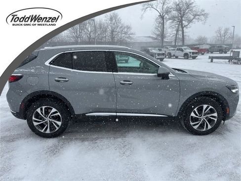 Used 2023 Buick Envision Essence image 1