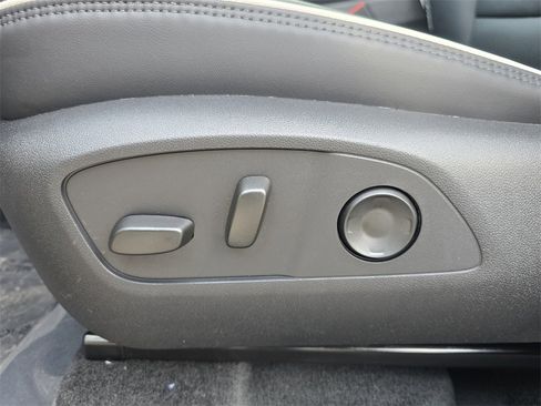 New 2026 GMC Acadia Denali w/ Super Cruise Package image 15