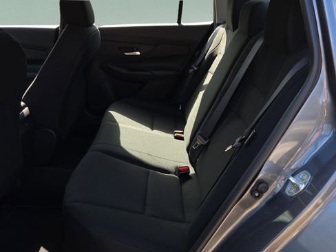 Used 2010 Ford Taurus SEL image 10