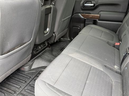 Used 2021 GMC Sierra 1500 SLE image 12