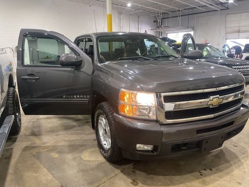 Used 2010 Chevrolet Silverado 1500 LTZ w/ Suspension Package, Off-Road AWD/4WD image 23