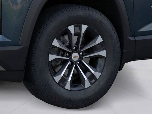 New 2026 Chevrolet Equinox LT image 9