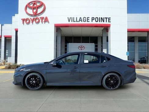 New 2026 Toyota Camry SE image 2