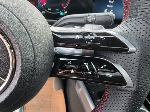 New 2026 Mercedes-Benz GLB 250 image 16