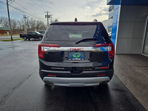 Certified 2023 GMC Acadia SLT w/ Preferred Package AWD/4WD image 9