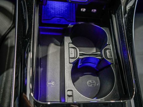 Used 2025 Mercedes-Benz C 300 Sedan image 22