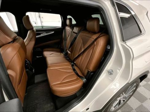Used 2022 Lincoln Nautilus Reserve w/ Equipment Group 201A AWD/4WD image 24