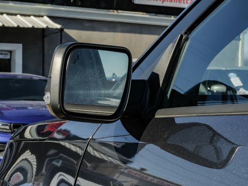 Used 2019 Ford Explorer XLT w/ Equipment Group 201A image 48