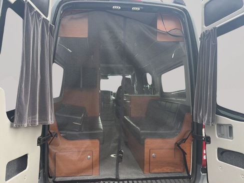 Used 2016 Mercedes-Benz Sprinter 3500 image 23