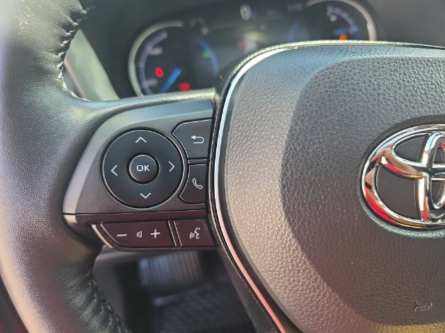 Used 2023 Toyota RAV4 XLE Premium AWD/4WD image 18