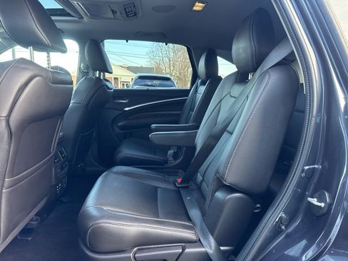 Used 2019 Acura MDX w/ Technology & Entertainment image 11