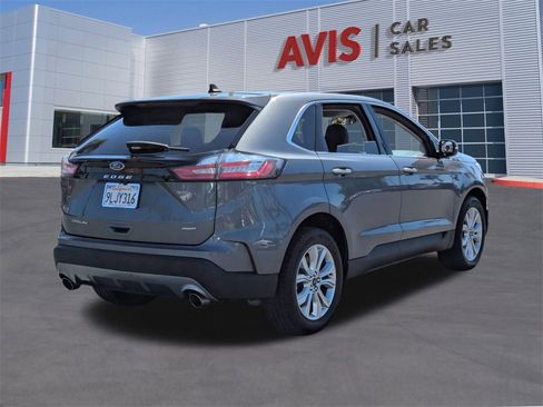 Used 2024 Ford Edge Titanium image 6