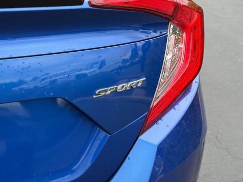 Used 2020 Honda Civic Sport image 11