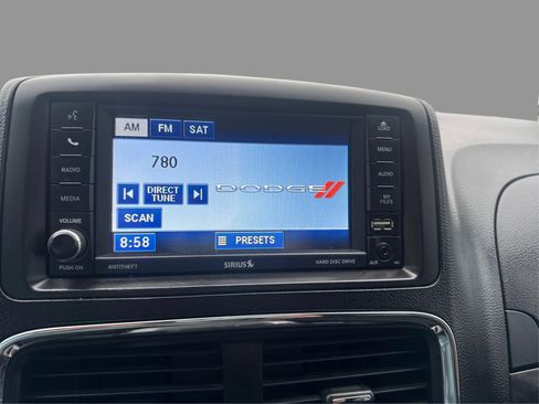 Used 2012 Dodge Grand Caravan SXT w/ UConnect Hands-Free Group FWD image 16