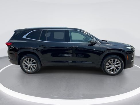 Used 2025 Buick Enclave Preferred w/ Power Package FWD image 9