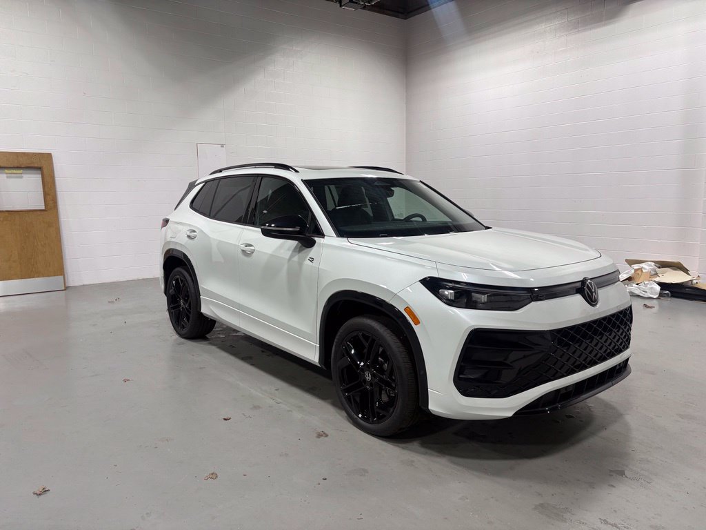 New 2026 Volkswagen Tiguan SE R-Line AWD/4WD image 6