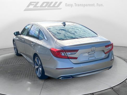 Used 2018 Honda Accord Touring image 1