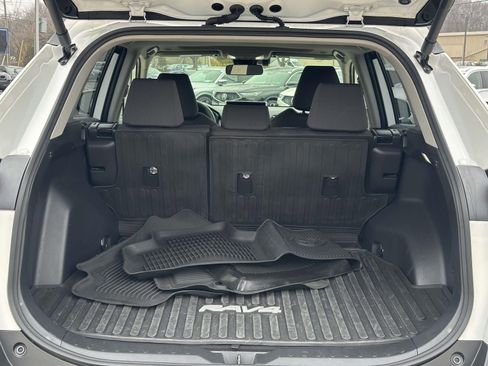 Used 2024 Toyota RAV4 XLE w/ Convenience Package image 11