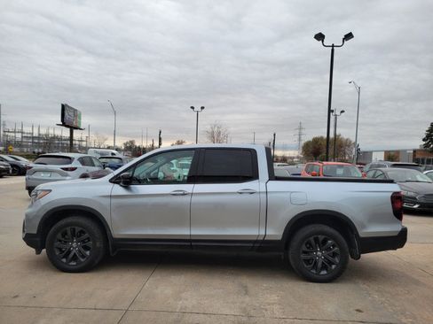 Used 2021 Honda Ridgeline Sport image 4