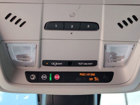 Used 2022 Chevrolet Blazer LT FWD image 16