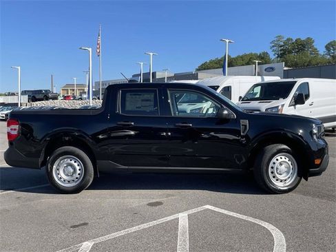 New 2025 Ford Maverick XL image 2