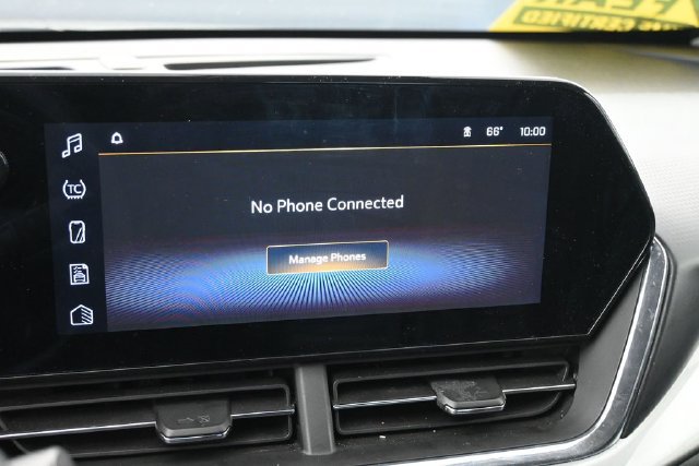 Used 2025 Chevrolet Trax LT FWD image 25