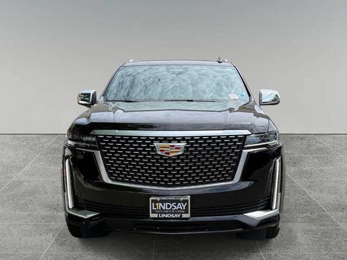 Used 2023 Cadillac Escalade Premium Luxury w/ Performance Package AWD/4WD image 8