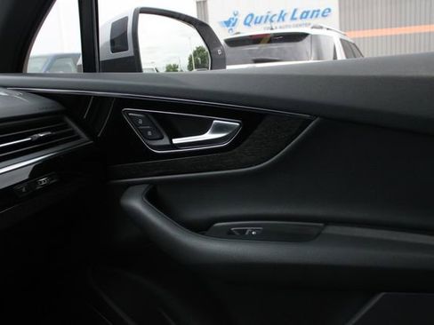 Used 2018 Audi Q7 3.0T Prestige w/ Prestige Package AWD/4WD image 21